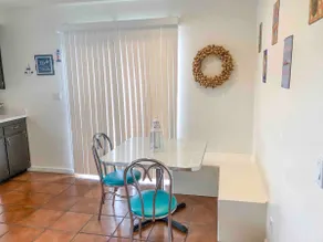 Family Friendly Beach Cottage Near Dunes sleeps 8 - Image 4