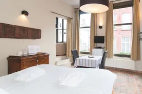 Romy&Travis | stay in beautiful historic centre - Image 4