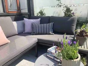 Lovely apartment with free parking on site - Image 3