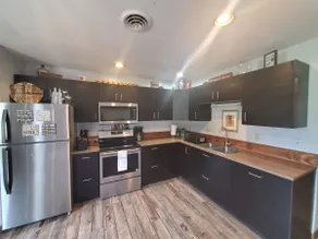 Behind The Pines 2, Spacious Home Away From Home - Image 3