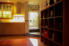 Theo & Maria's Red House - Image 4