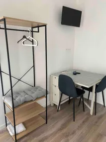 New fully-equipped studio near A62 - Image 5