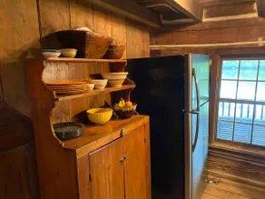 Historic Log cabin on private fishing lake - Image 4