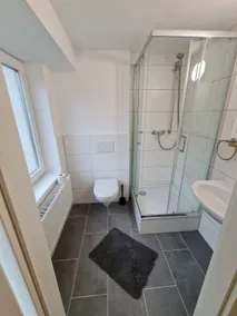 809. Twin room with bathroom and kitchen - Image 2