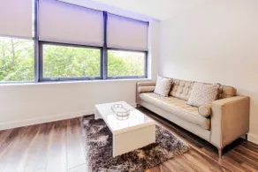 Beautiful 2-bed Apartment in Milton Keynes - Image 3