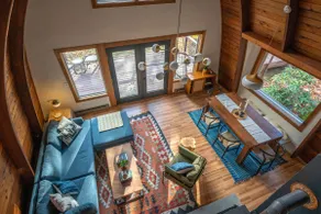 Cozy PNW/Scandinavian Gorge Cabin - Image 5