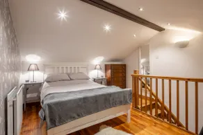 The Cherry Tree - Beautiful Grade 2 Listed Barn - Image 2