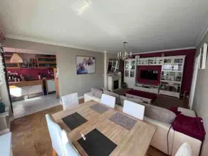 Spacious apartment with balcony & subway nearby - Image 4