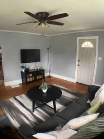 Maryville's Charming Townhouse #1 - Image 2