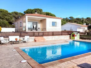 Casas Catalunya: Entspannende Villa Lloraine an der Costa Brava mit Blick auf die Berge. Für 10 Gäste! - Image 4