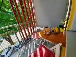 Studio Honey Bee with Sauna and balcony - Image 3