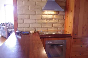 Lyrebird Cottages Mountain Ash Cottage, Yarra Valley - Image 2