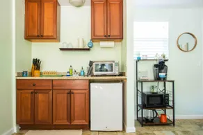 Private Studio Apartment in Old Fig Garden - Image 5