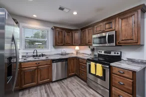 Craftsman - 2 BR, 2 bath. Sleeps 5! Boat Friendly! - Image 5