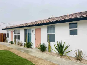 Breezy-2BR-Gated Unit w Kitchenette - Image 2