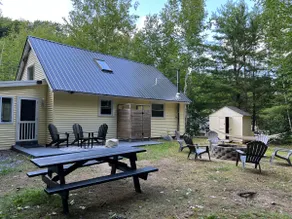 Family Home Near the Mountains & Lake - Image 4