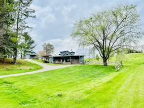 Story Book 3-bedroom/2-bath Bungalow, Free Parking - Image 2