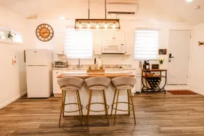 <Modern Cabin in the City> By D&D Vacation Rental - Image 3
