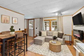 Cozy Cabin Hot tub PetFriendly near Loon&owls nest - Image 5