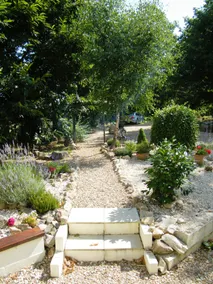 The Lodge, peacefully nestled in the countryside - Image 2