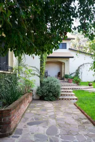 Downtown COLONIAL MANSION - Image 5