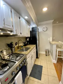 Serene 1BR Near NYC | Easy Times Square Trip - Image 3