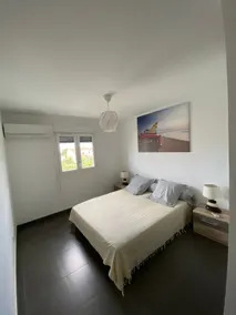 Beautiful sunny apartment, T4 top floor - Image 4