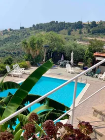 Sea view apartment in Liguria - Image 3