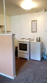 Bachelor pad - Image 2