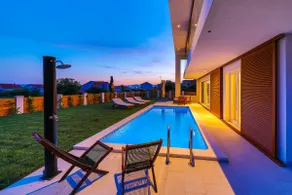 Luxury 4* Villa Tina - Image 2