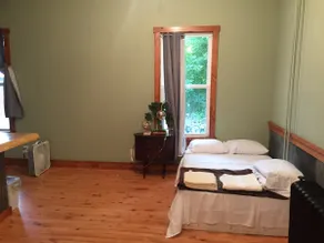 Studio apt in Penns Valley - Image 5