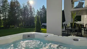 Eco-friendly stay with spa sauna & hot tub - Image 3