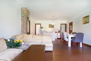 Large Garden Apartment & Parking 3 Bedrooms & 3 Bathrooms near Split - Image 4