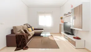 Swimming pool, free indoor parking, air conditioning, WiFi - Image 4