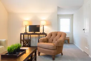 Adorable 1BR apartment near Northwestern - Image 2