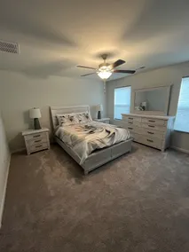 3 bedroom home like new “Central station” - Image 4