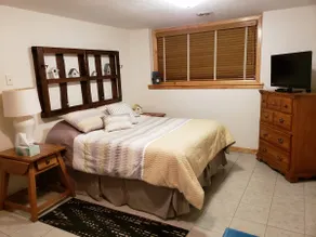 Entire Suite-Short drive to Lambeau, Zoo, Downtown - Image 5