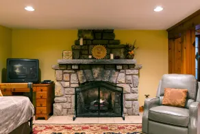 Westwood Park Off The Plaza Private Guest Suite - Image 4