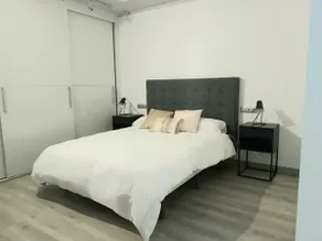 Apartment with views next to the Cathedral of Almería - Image 4