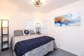 2BR Near Autzen & UO – 10 Min Drive Upstair#4 - Image 2