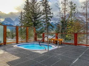 ⭐Two Hot Tubs⭐ 18 min 🚗 ➡️ BanffVillage ⛰️⛷Gas🔥Place - Image 3