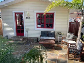 Classic Beach Bungalow- Walk to beach & Main Stree - Image 4