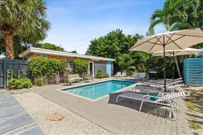 Off The Drive Modern Home, 2BD/1 BA, Heated Pool - Image 5