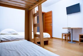 Suite with massage tub and breakfast - Image 3