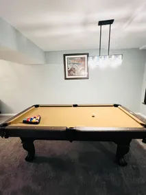 Welcome to the Palace jetted tub and pool table - Image 3