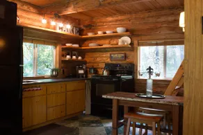 Elliott's Cabin ~ Charming and Cozy - Image 4