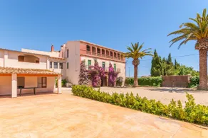Fantastic Holiday Home in St Pere Pescador Spain With Pool - Image 5