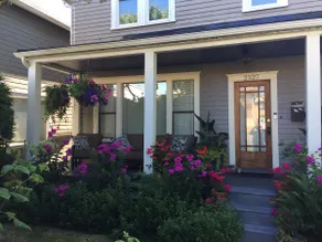 North Everett 1901 Updated Duplex 1 Bedroom Apt - Image 2
