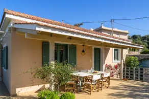 Villa Evanthia – Traditional Kefalonian Cottage - Image 4