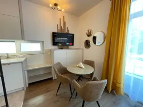 Hillside Central Apartments - Image 5